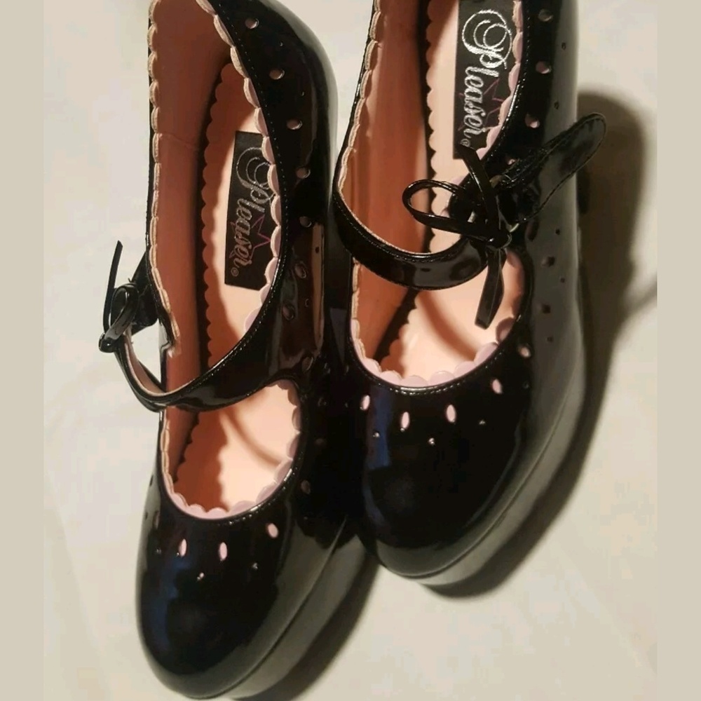 Pleaser Dolly 68 5 inch heels size 9